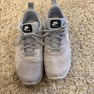 Nike Air Max Tavas (mens 10.5)